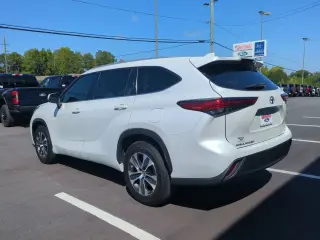 Toyota Highlander 2022 XLE SUV de 4 puertas