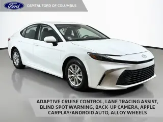 Toyota Camry 2025 Sedán de 4 puertas LE