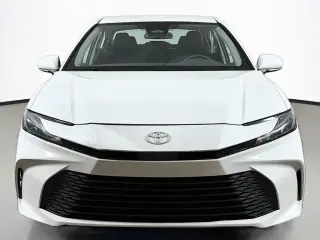 Toyota Camry 2025 Sedán de 4 puertas LE