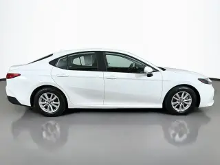 Toyota Camry 2025 Sedán de 4 puertas LE