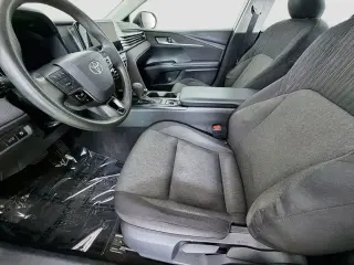 Toyota Camry 2025 Sedán de 4 puertas LE
