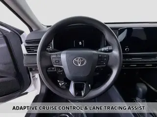 Toyota Camry 2025 Sedán de 4 puertas LE