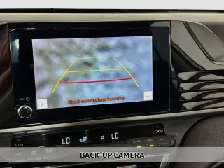Toyota Camry 2025 Sedán de 4 puertas LE
