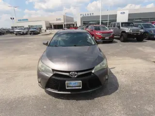 Toyota Camry 2016 SE sedán de 4 puertas
