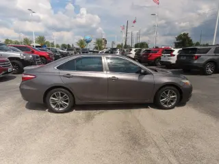 Toyota Camry 2016 SE sedán de 4 puertas