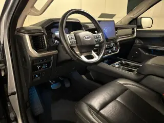 Ford Expedition 2024 4x2 XLT SUV de 4 puertas