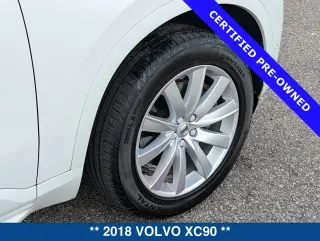 Volvo XC90 2018 T5 Momentum SUV de 4 puertas y 7 pasajeros