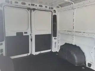 Ram ProMaster 2025 Tradesman 2500 136 WB 3dr Low Roof Cargo Van w/o Passenger Seat