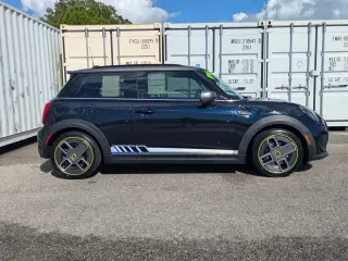 MINI Hardtop 2 Puertas 2024 Cooper SE Hatchback de 3 puertas