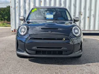 MINI Hardtop 2 Puertas 2024 Cooper SE Hatchback de 3 puertas