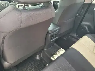 Toyota RAV4 Híbrido 2024 AWD XLE SUV de 4 puertas