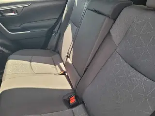 Toyota RAV4 Híbrido 2024 AWD XLE SUV de 4 puertas