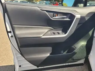 Toyota RAV4 Híbrido 2024 AWD XLE SUV de 4 puertas