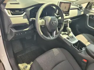 Toyota RAV4 Híbrido 2024 AWD XLE SUV de 4 puertas