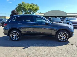 Mercedes-Benz GLC 2022 AWD GLC 300 4MATIC 4dr SUV
