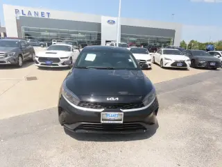 Kia Forte 2024 Sedán de 4 puertas LX