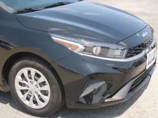 Kia Forte 2024 Sedán de 4 puertas LX