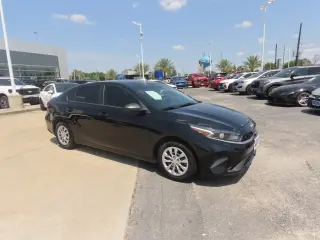 Kia Forte 2024 Sedán de 4 puertas LX