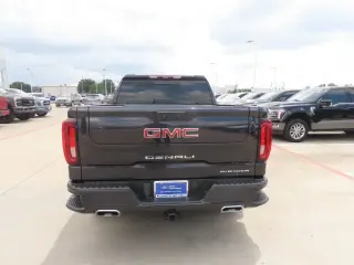 GMC Sierra 1500 2023 4x4 Denali 4p Cabillara Crew 5.8 ft. CB