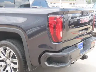 GMC Sierra 1500 2023 4x4 Denali 4p Cabillara Crew 5.8 ft. CB