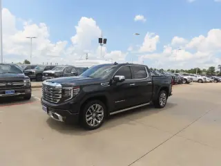 GMC Sierra 1500 2023 4x4 Denali 4p Cabillara Crew 5.8 ft. CB