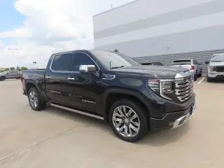 GMC Sierra 1500 2023 4x4 Denali 4p Cabillara Crew 5.8 ft. CB