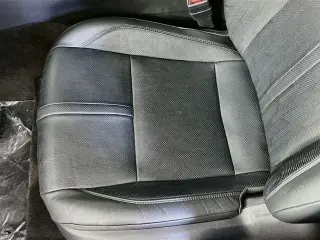 Toyota Camry 2025 SE Sedán de 4 puertas