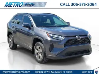 Toyota RAV4 2025 XLE SUV de 4 puertas