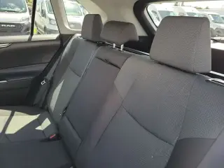 Toyota RAV4 2025 XLE SUV de 4 puertas
