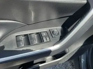 Toyota RAV4 2025 XLE SUV de 4 puertas