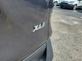 Toyota RAV4 2025 XLE SUV de 4 puertas