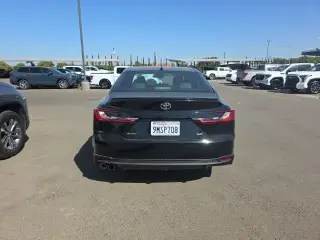 Toyota Camry 2025 SE 4dr Sedán