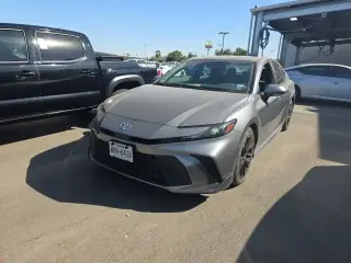 Toyota Camry 2025 SE 4dr Sedán