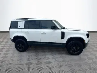 Land Rover Defender 2024 AWD 110 P300 S 4dr SUV