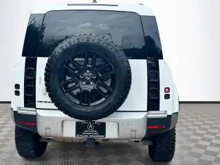 Land Rover Defender 2024 AWD 110 P300 S 4dr SUV