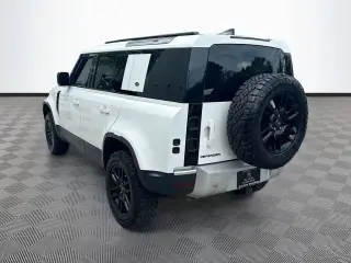 Land Rover Defender 2024 AWD 110 P300 S 4dr SUV
