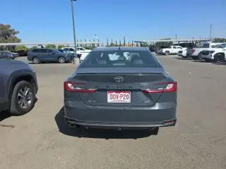 Toyota Camry 2025 SE Sedán de 4 puertas