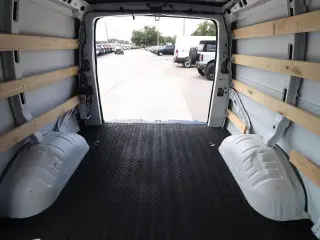 GMC Savana 2025 2500 3dr Cargo Van