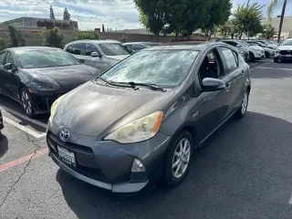 Toyota Prius c 2013 Tres 4dr Hatchback