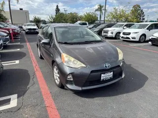 Toyota Prius c 2013 Tres 4dr Hatchback