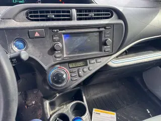 Toyota Prius c 2013 Tres 4dr Hatchback
