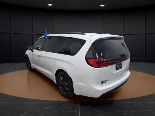 Chrysler Pacifica 2025 Limited 4dr Mini-Van
