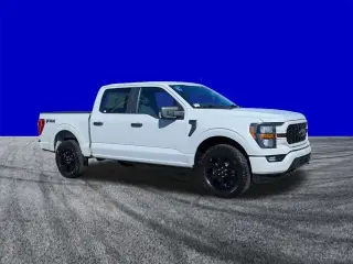 Ford F-150 2023 4x4 XL 4dr SuperCrew 5.5 ft. SB