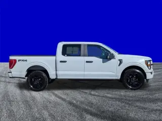 Ford F-150 2023 4x4 XL 4dr SuperCrew 5.5 ft. SB