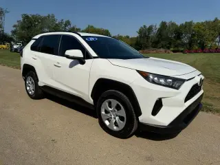 Toyota RAV4 2019 LE 4dr SUV