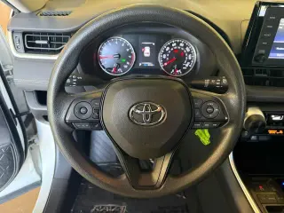 Toyota RAV4 2019 LE 4dr SUV