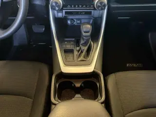 Toyota RAV4 2019 LE 4dr SUV