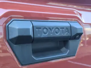 Toyota Tacoma 2025 4x4 SR5 4dr Double Cab 5.0 ft SB