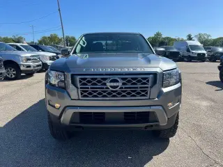 Nissan Frontier 2022 4x4 SV 4dr Crew Cab 5 ft. SB