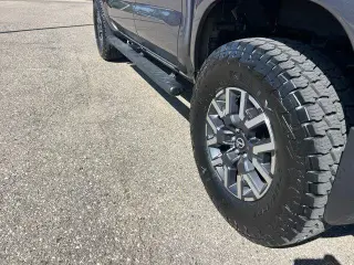 Nissan Frontier 2022 4x4 SV 4dr Crew Cab 5 ft. SB